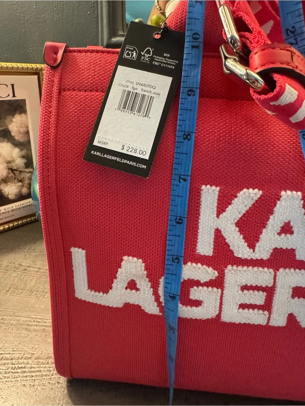 NWT
Karl Lagerfeld Large Pink Canvas Tote Adjustable Guitar Strap - Picture 3 of 9